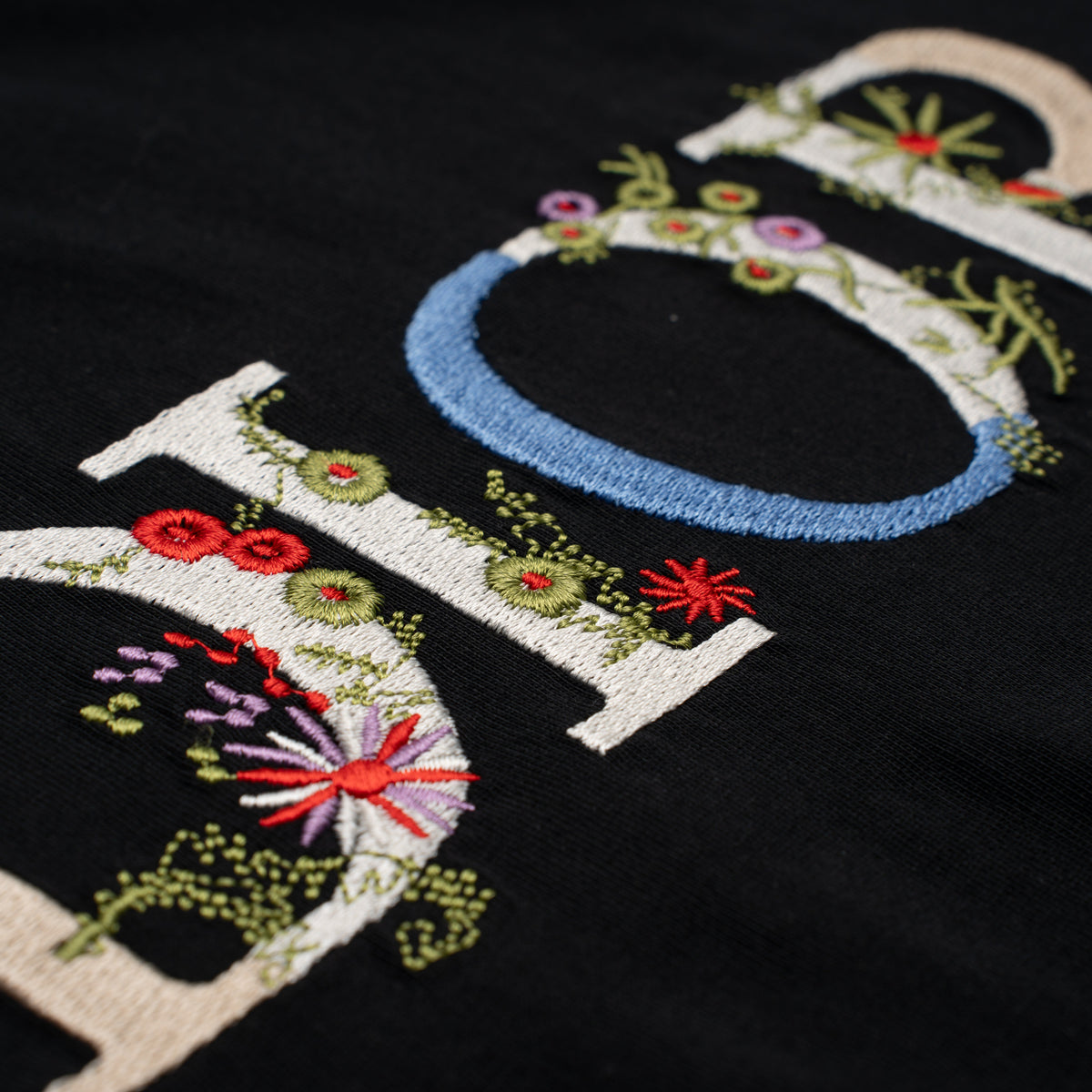 Printed T-Shirt: High-End Fashion Statement-1122