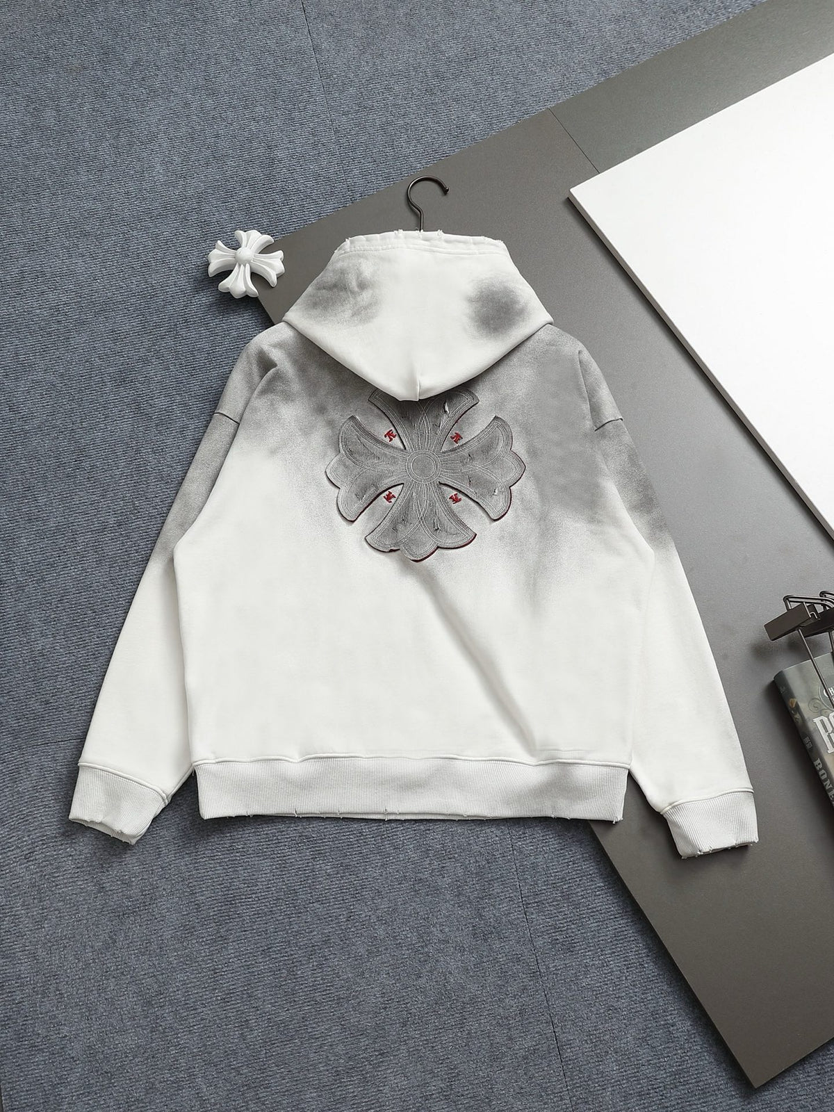 Classic Fit Hoodie-1014