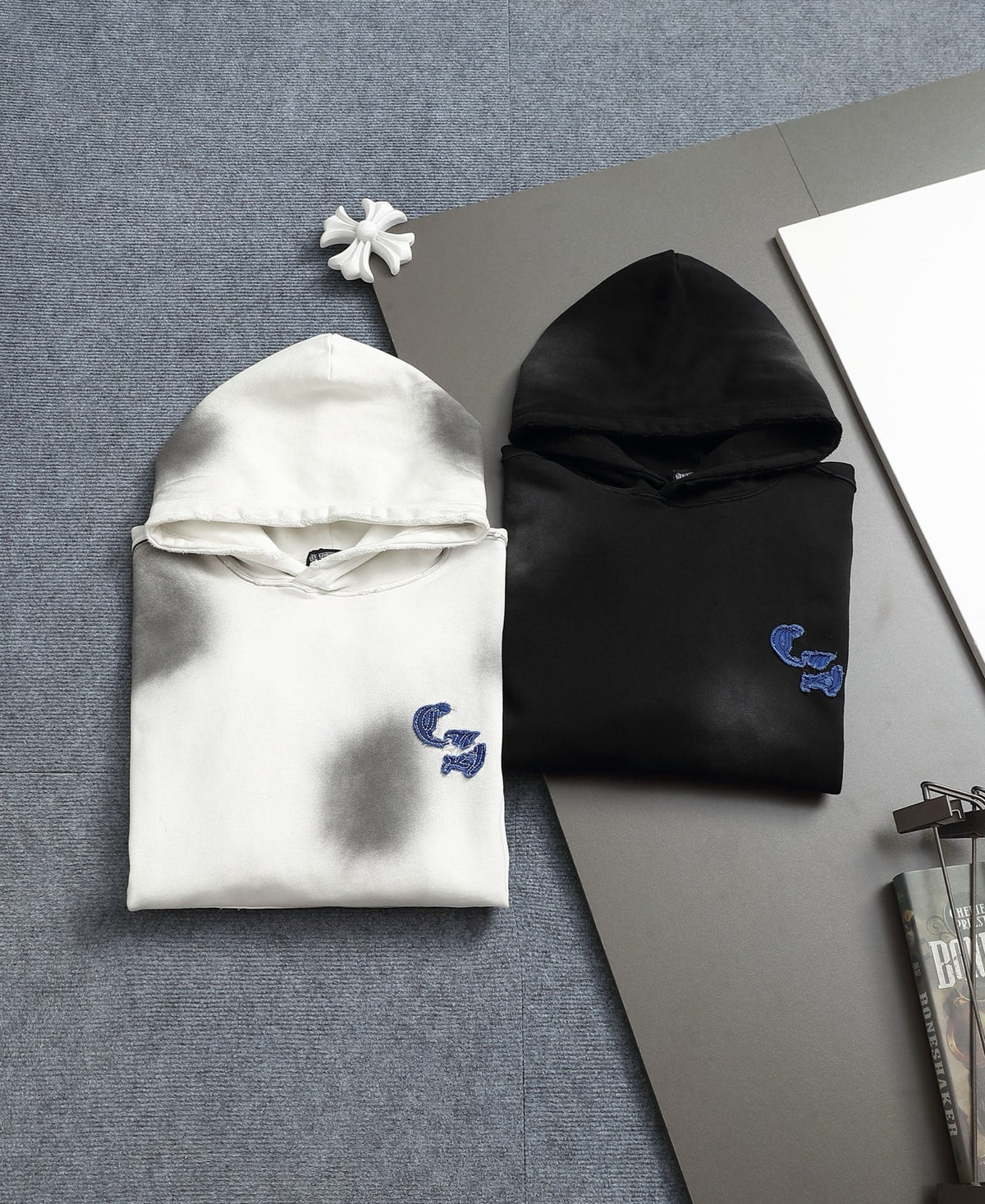 Classic Fit Hoodie-1015