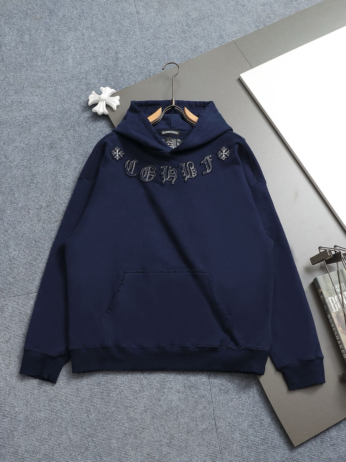 Classic Fit Hoodie-1016