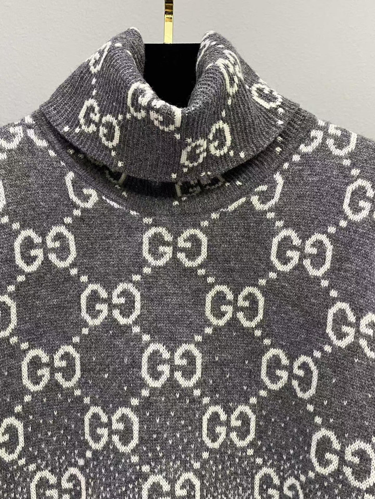 Classic Fashion Sweater-555(Women's）