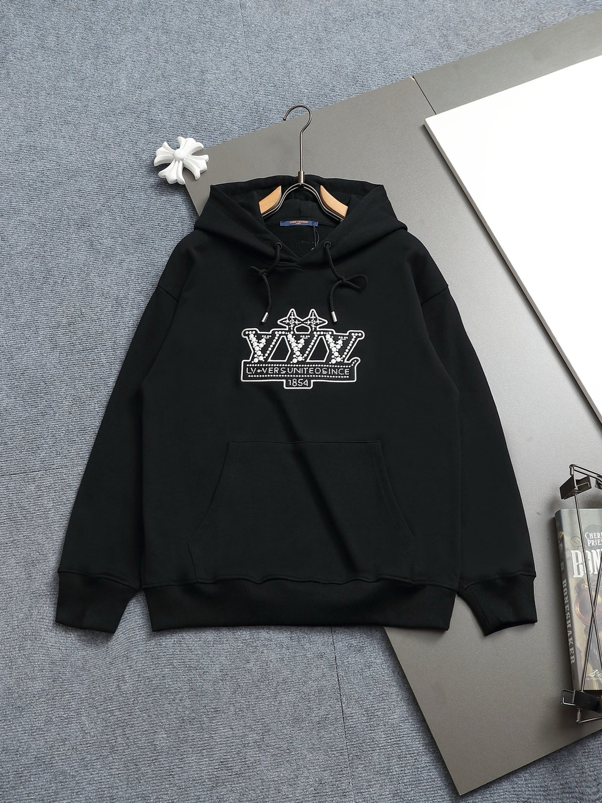 Classic Fit Hoodie-1013