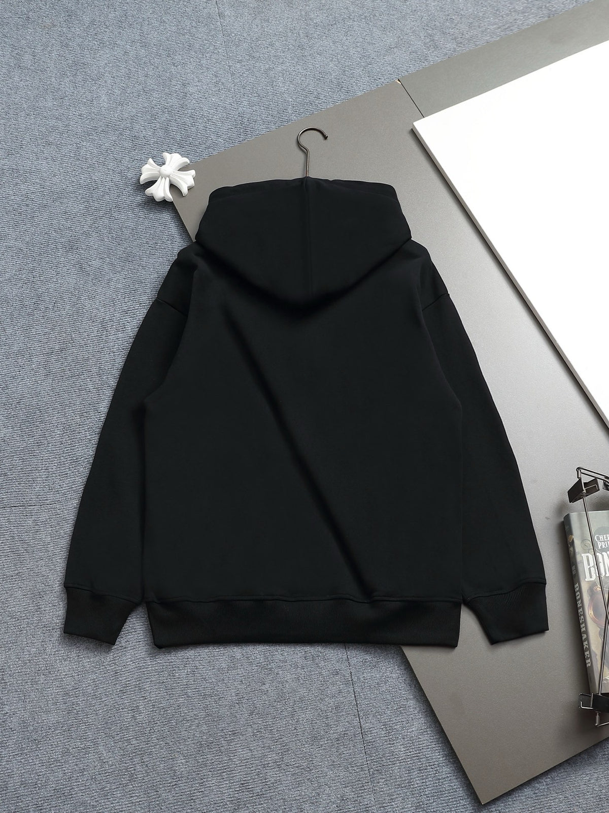 Classic Fit Hoodie-1013