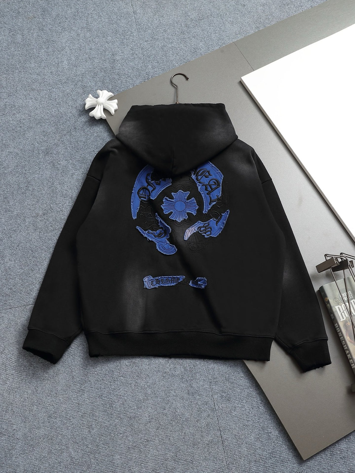 Classic Fit Hoodie-1015