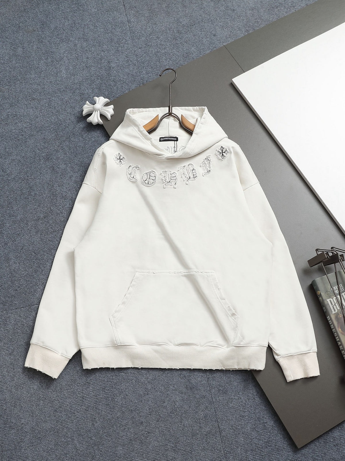 Classic Fit Hoodie-1016
