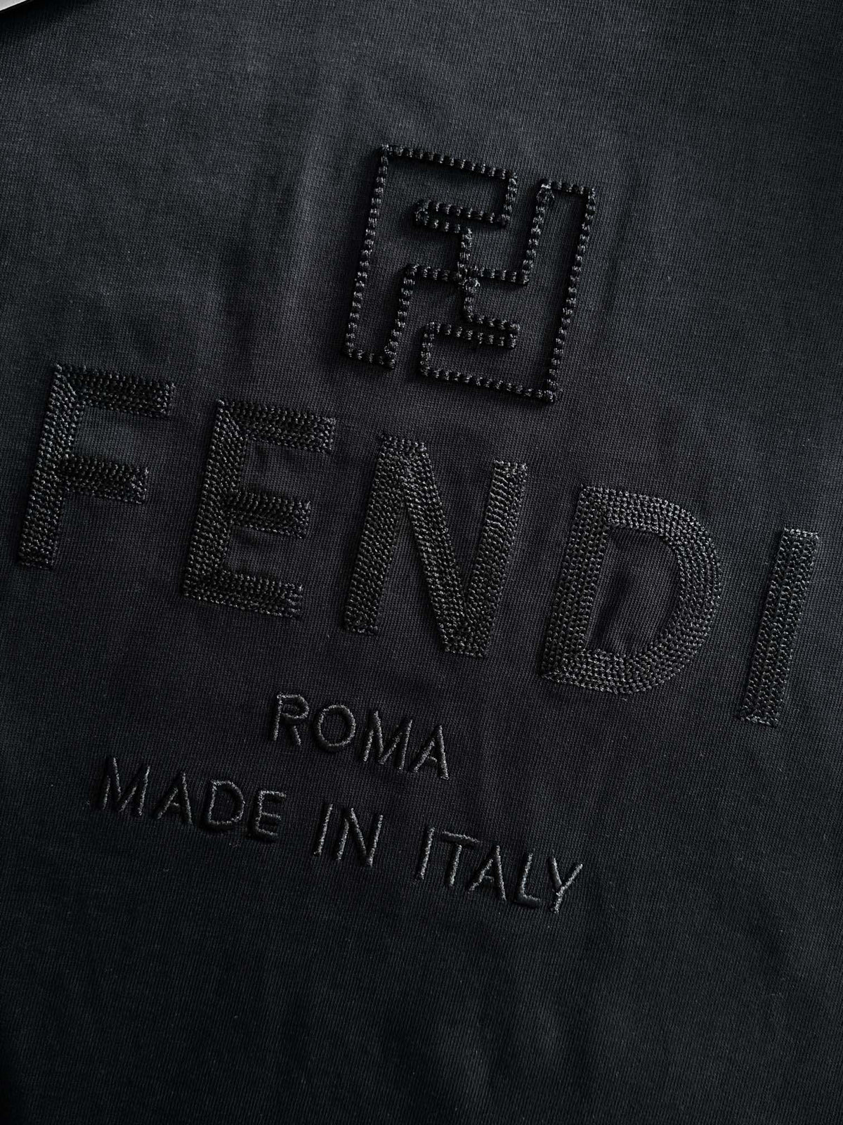 Classic Fashion Sweater-1017