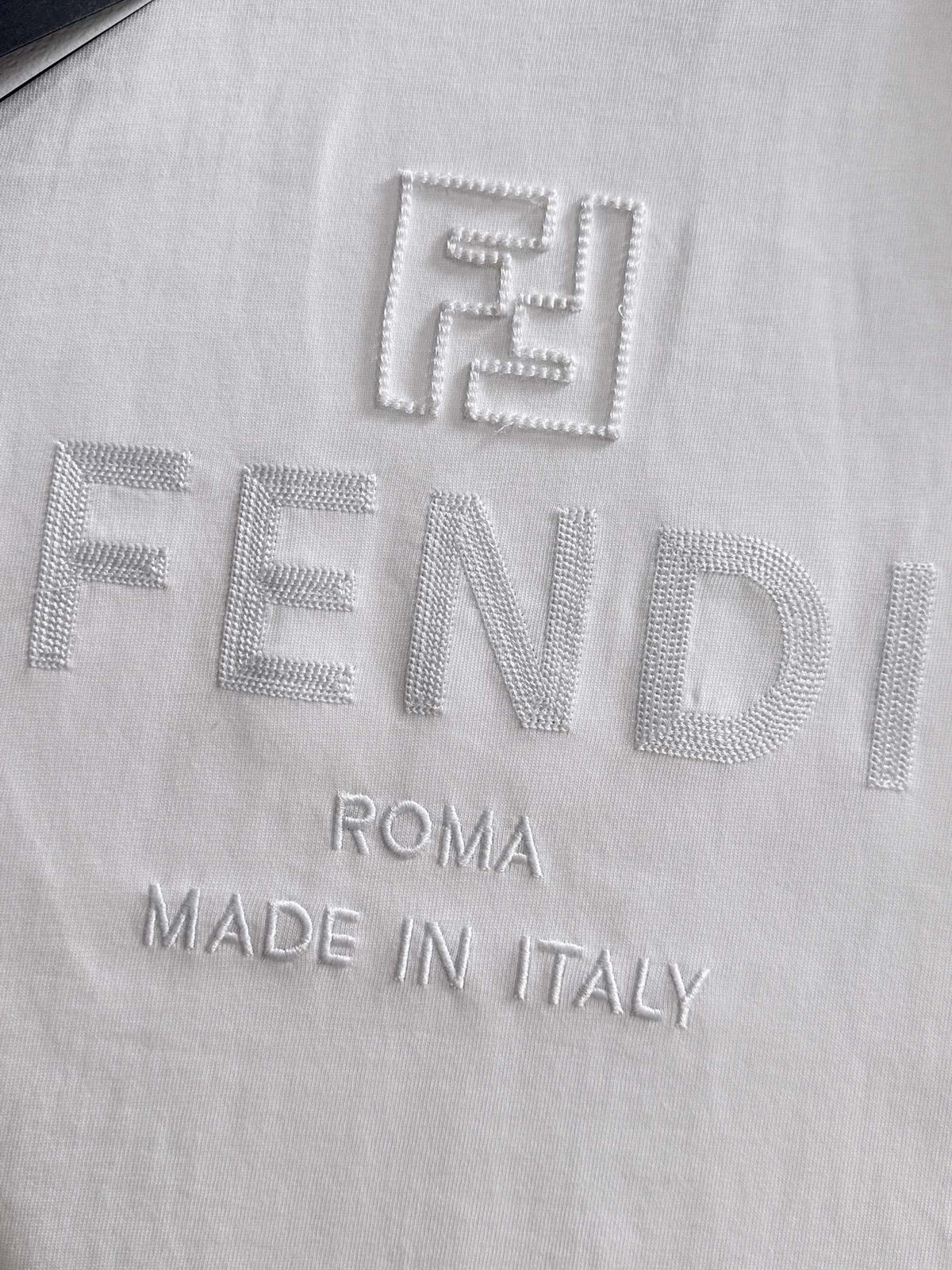 Classic Fashion Sweater-1018